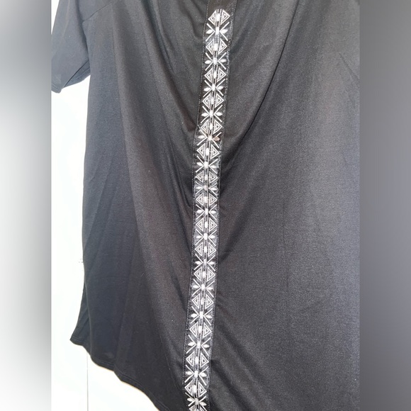 Size small black white beaded middle stripe cold shoulder cut out shirt dress - Picture 3 of 7